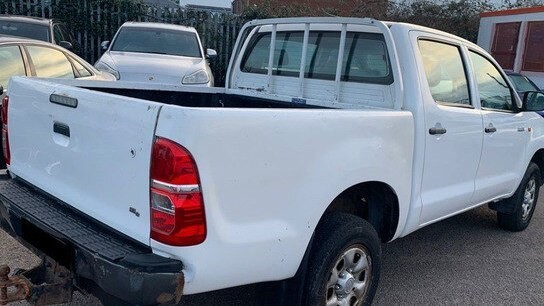 toyota-hilux-double-cab-big-2