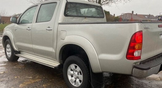 toyota-double-cab-big-4