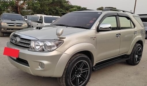 toyota-fortuner-big-6