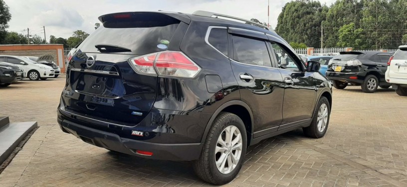 nissan-xtrail-new-shape-big-3