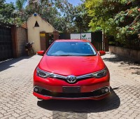 toyota-auris-small-1