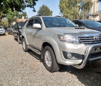 toyota-fortuner-small-0