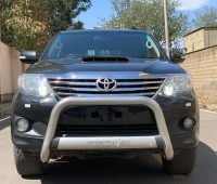 toyota-fortuner-small-0