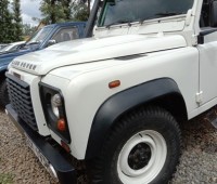 land-rover-defender-small-2