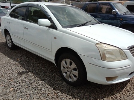 toyota-premio-big-3