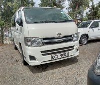 toyota-hiace-small-1