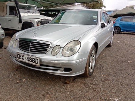 mercedes-benz-e230-big-0