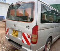 toyota-hiace-small-1