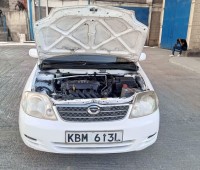 toyota-fielder-small-2