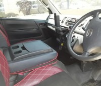 toyota-hiace-small-1