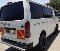 toyota-hiace-small-6