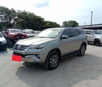 toyota-fortuner-small-1