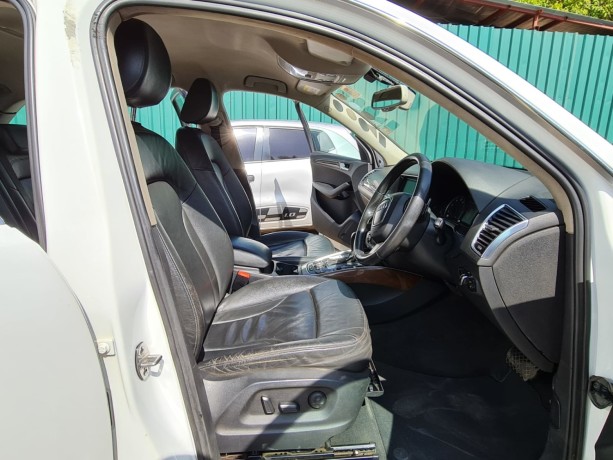 audi-q5-off-white-year-2009-2000cc-auto-leather-power-seats-foglights-alloy-rims-big-4