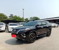 toyota-fortuner-small-3