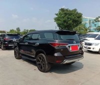 toyota-fortuner-small-1