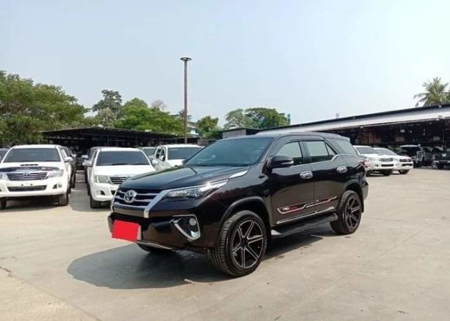 toyota-fortuner-big-3