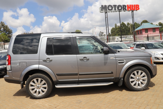 landrover-discovery-iv-big-3
