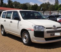 toyota-probox-small-0