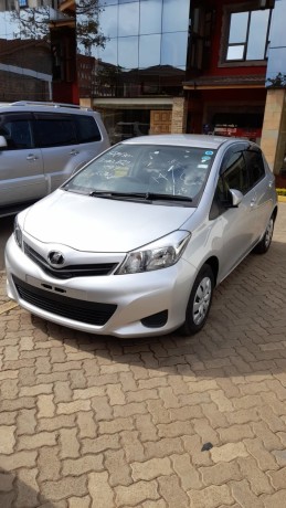 toyota-vitz-big-1