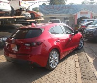 mazda-axella-small-3