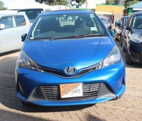 toyota-vitz-small-4