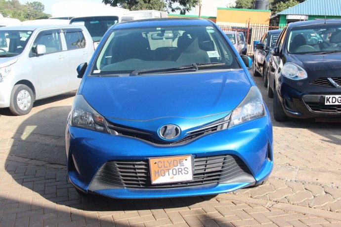 toyota-vitz-big-4