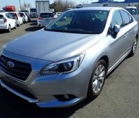 subaru-legacy-small-0