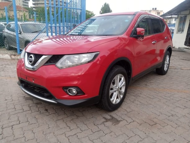 nissan-xtrail-big-0