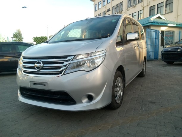 nissan-serena-big-2