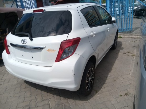 toyota-vitz-big-4