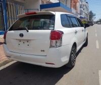 toyota-fielder-small-2