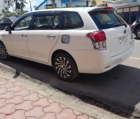 toyota-fielder-small-3