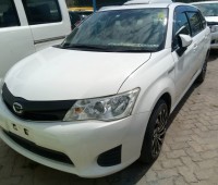 toyota-fielder-small-0