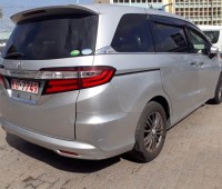 honda-odyssey-small-3