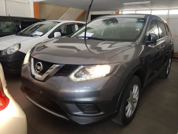 nissan-xtrail-big-0