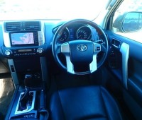 toyota-prado-small-3