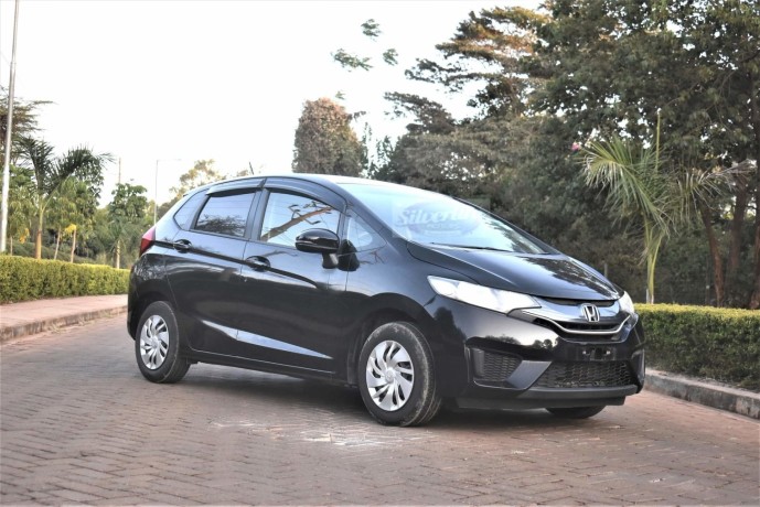 honda-fit-big-4