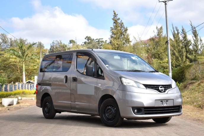 nissan-nv-200-vannette-big-2