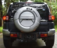 toyota-fj-cruiser-small-3