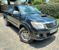 toyota-hilux-small-9