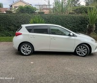 toyota-auris-small-4