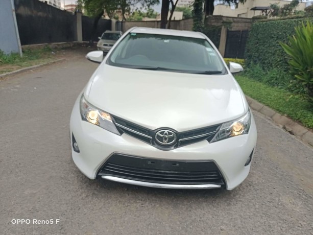 toyota-auris-big-5