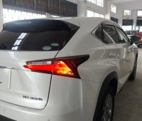 lexus-nx300h-small-2