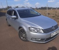 volkswagen-passat-small-0