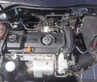 volkswagen-passat-small-4