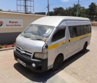 toyota-hiace-small-0