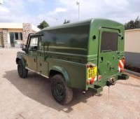 land-rover-defender-small-3