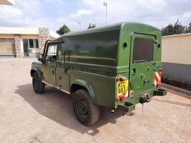 land-rover-defender-big-3