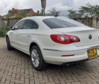 volkswagen-passat-small-1