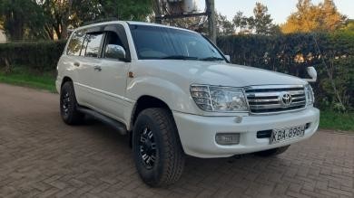 toyota-landcruiser-big-0